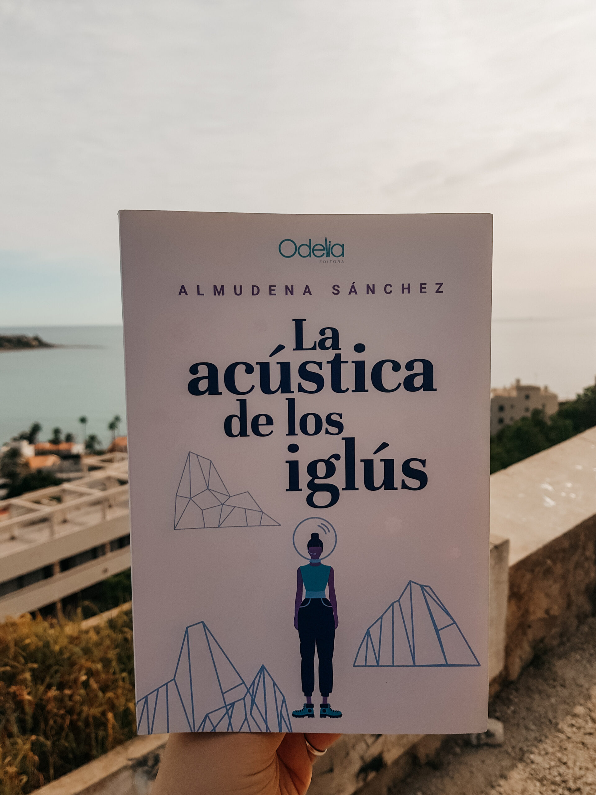 Cuentos que hacen eco a la fragilidad humana  Almudena Sánchez – La acústica de los iglús