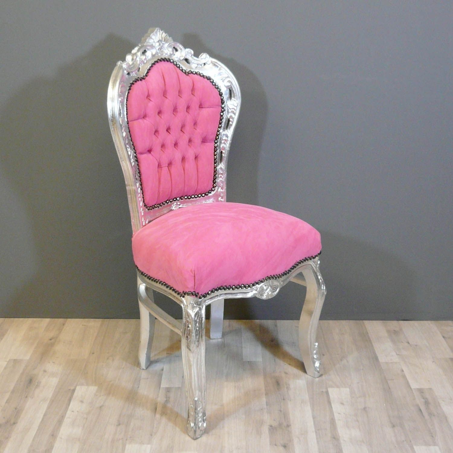 La musiquita y mi silla rosa
